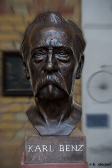 Carl Benz Bust WM null